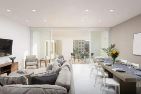 3BD Condo near Beach and Marina